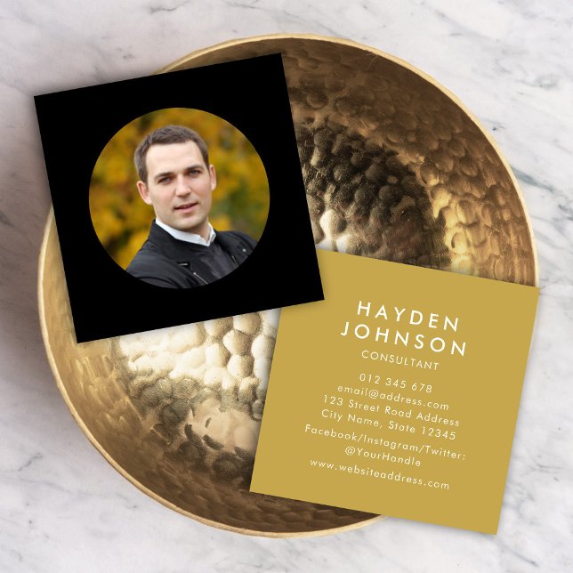 Hinzufügen des Fotos Einfache Minimalistische bear Quadratische Visitenkarte (Von Creator hochgeladen)