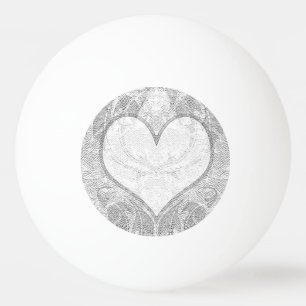 Hinzufügen von Text zum Spitzenherz Tischtennisball