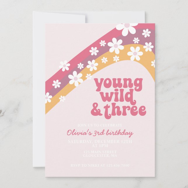 Hippie Daisy Young Wild und Three Birthday Einladung (Vorderseite)