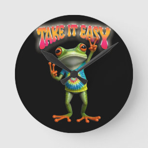 Hippie-Frosch: Nimm's leicht, Spaß und bunte Farbe Runde Wanduhr