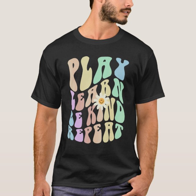 Hippie PLAY LEARN BE KIND REPEAT Retro Stop Bullyi T-Shirt (Vorderseite)