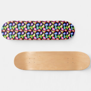 Hippie Style Blume Paisley Pattern auf Schwarz Skateboard