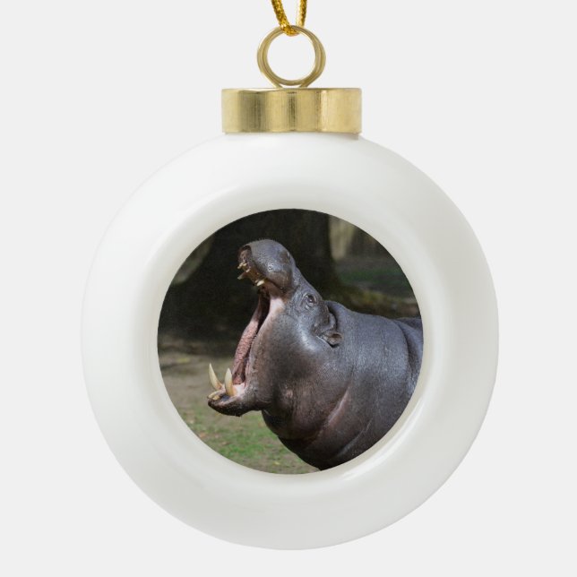 Hippo mit seiner Mundöffnung Keramik Kugel-Ornament (Vorderseite)