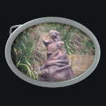 Hippo Roar, Gürtelschnalle<br><div class="desc">Auf den Bildern ist ein Nilpferd in seinem Teich</div>