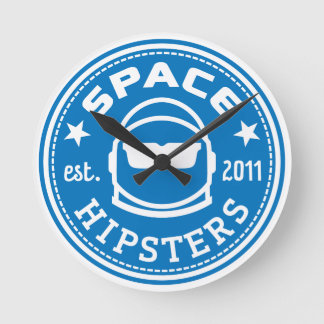 Hipster im Weltraum Runde Wanduhr