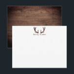 Hirschantler jagen Jäger Rustikales Dunkles Holz Mitteilungskarte<br><div class="desc">Dieses Design bietet rustikale Hirschantler mit Platz für einen Namen/Text unten und einem dunklen Holzhintergrund. Klicken Sie auf die Schaltfläche Anpassen, wenn Sie die Designelemente anpassen und/oder den Text weiter verändern möchten! Variationen dieses Designs, zusätzliche Farben sowie koordinierende Produkte sind in unserem Shop, zazzle.com/store/doodlelulu verfügbar. Kontaktieren Sie uns, wenn Sie...</div>