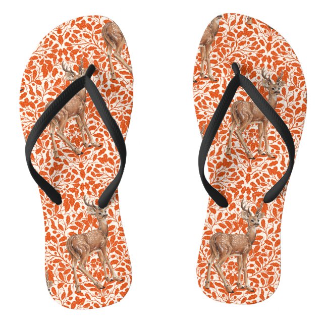 Hirsche auf dekorativen Eichenfeuermustern in dunk Flip Flops (Fußbett)