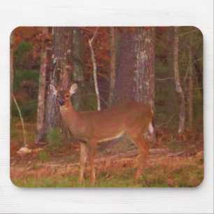 Hirsche, Grüngrasrot und Gold-Blätter Mousepad