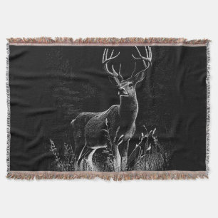 Hirsche mit Geweihen, die von Feld und Baum gerahm Decke