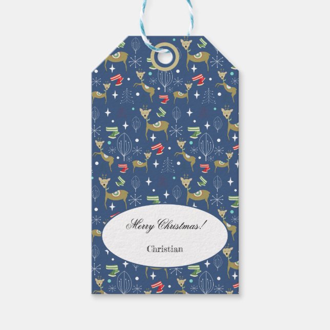 Hirsche mit Weihnachtsbäumen und Schneeflocken Geschenkanhänger (Vorderseite)