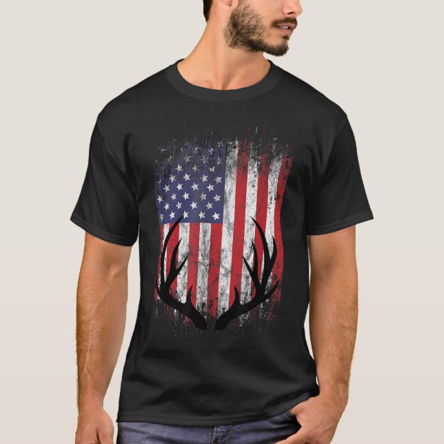 Hirschjagd American Flag Whitetail Buck Antlers T-Shirt (Vorderseite)