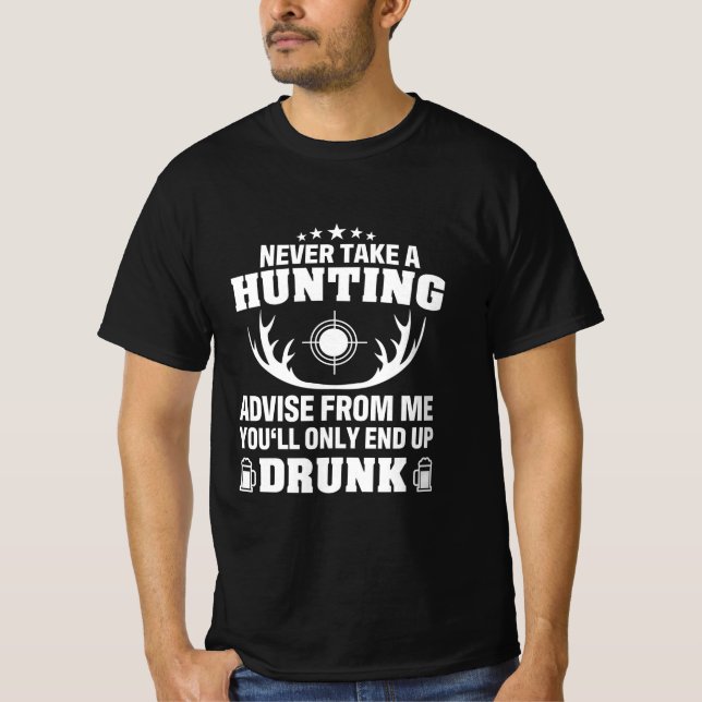 Hirschjäger trinken T-Shirt (Vorderseite)