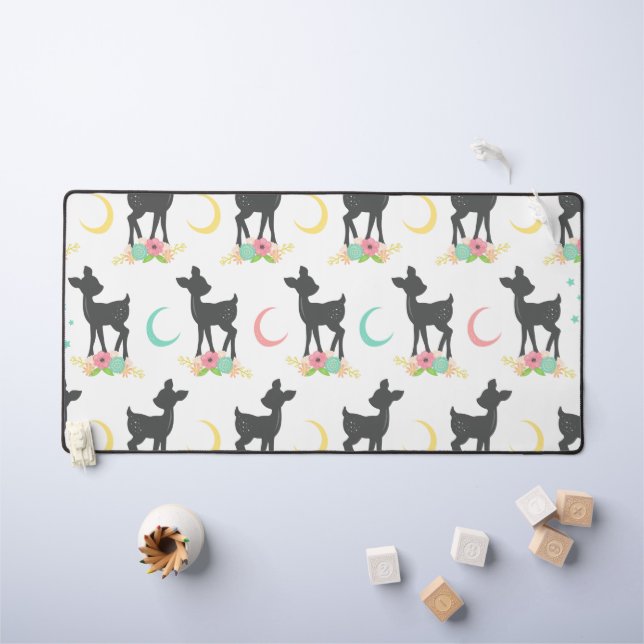 Hirschmuster, Baby Deer, Boho, Blume, Mond Schreibtischunterlage (Kindertisch)