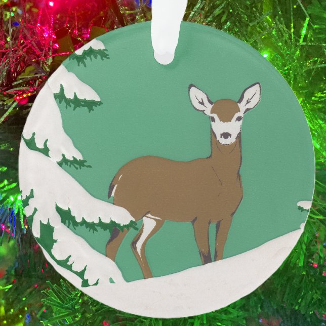 Hirschschschnee Winterlandschaft Pine Tree Ornament (White face brown female deer standing in snow by pine tree on mint green ceramic ornament.)