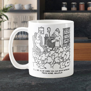 Hirte arbeitete mit seiner Schafe von Zuhause Kaffeetasse