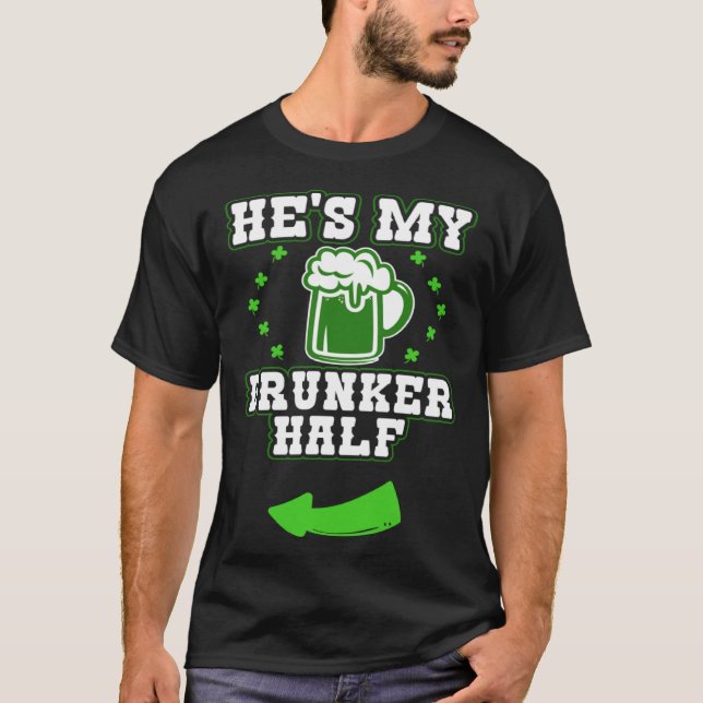 His and Hers Matching Irish Drinking Outfit St Pat T-Shirt (Vorderseite)