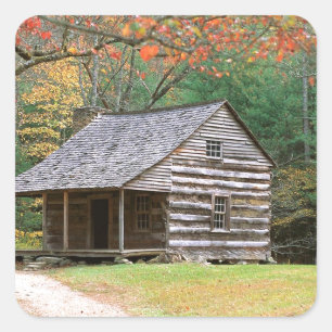 Historische Rundholzhütte in Smoky Quadratischer Aufkleber