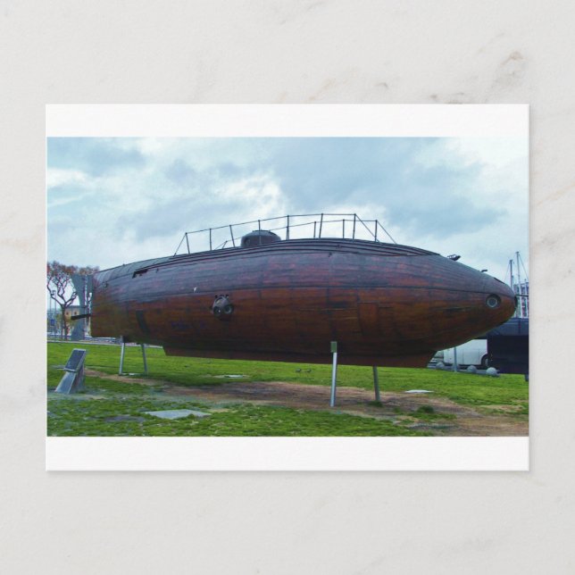 Historische U-Boot-Kopie aus Holz. Postkarte (Vorderseite)