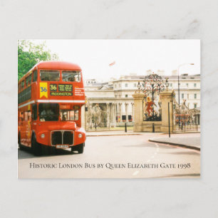 Historischer London-Bus von Queen Elizabeth Gate 1 Postkarte