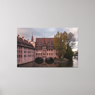 Historisches Gebäude bei Sonnenuntergang in Nürnbe Leinwanddruck