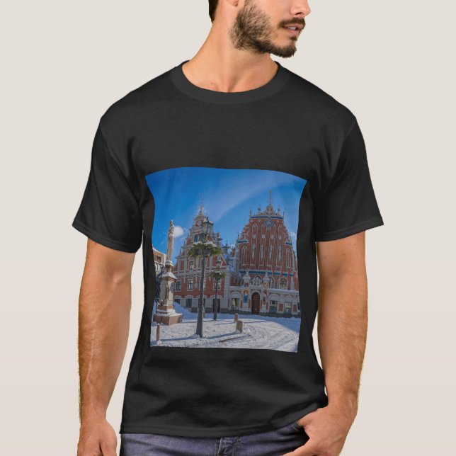 Historisches Stadtzentrum von Riga, Lettland T-Shirt (Vorderseite)