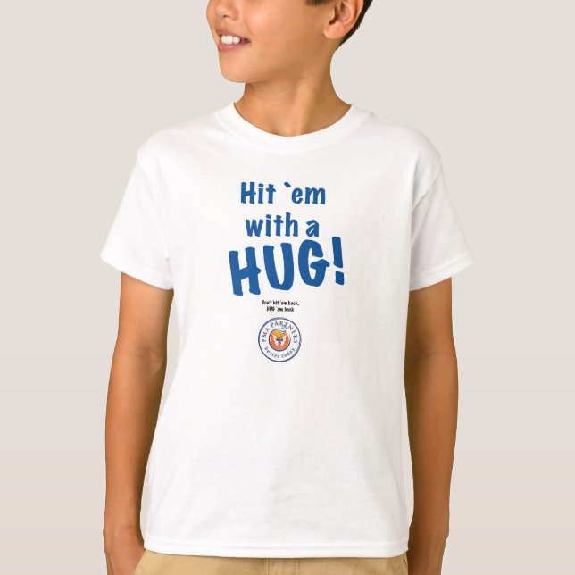 Hit `em mit einem HUG! Kids' Hanes T - Shirt (Vorderseite)