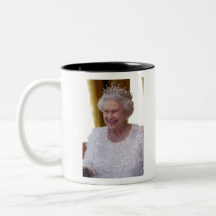HM Queen Elizabeth II Dublin Zweifarbige Tasse