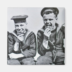 HMS Wartrotz Sailers Hot Cross Buns im Zweiten Wel Magnet