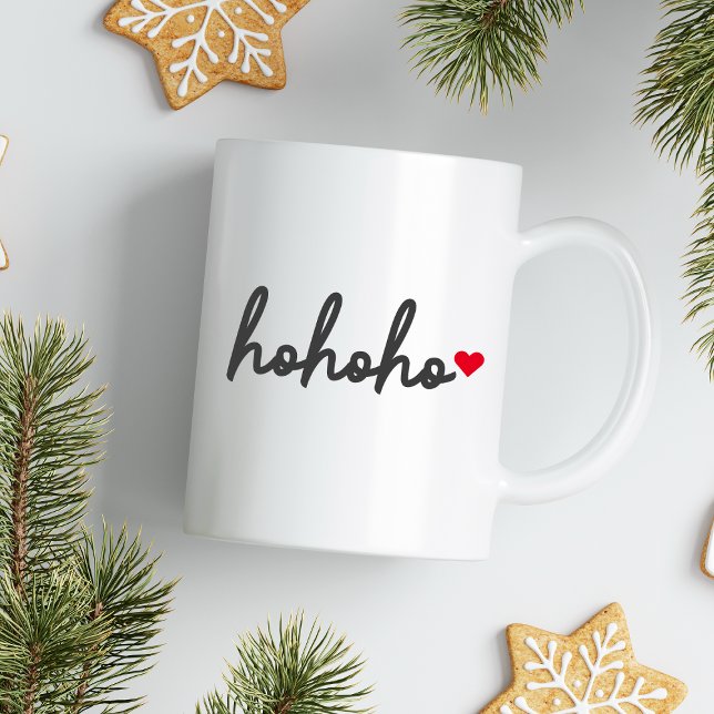 Ho Ho Ho | Weihnachtsherz Modernes Minimalistisch Kaffeetasse (Ho Ho Ho Christmas mug by Guava, featuring modern script typography and a festive red heart)