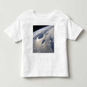 Hoch-schiefe Ansicht der Gaspe-Halbinsel Kleinkind T-shirt