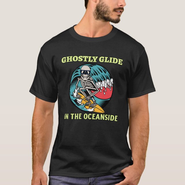 Hochglanzlide am Ozean, Surfskull T-Shirt (Vorderseite)