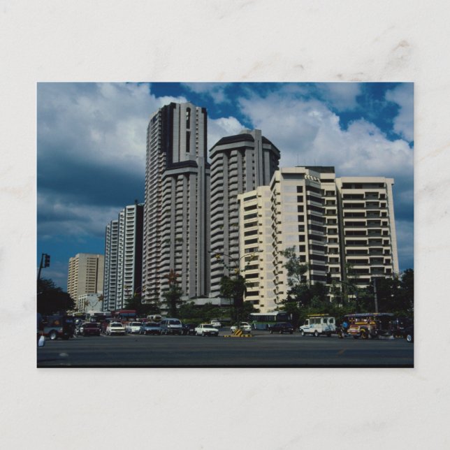Hochhaus, Manila, Philippinen Postkarte (Vorderseite)