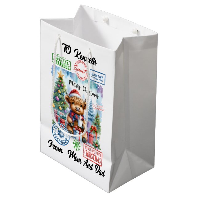 Hochland Kuh Sips by Christmas Tree Mittlere Geschenktüte (Vorderseite Schrägansicht)