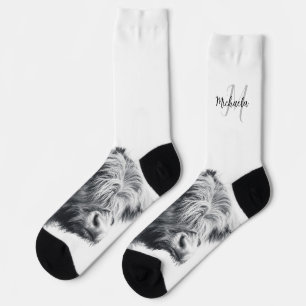 Hochlandkuhportrait Initialmonogramm Schwarz-weiß Socken