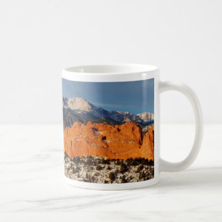 Hochragen über den Monolithen Kaffeetasse