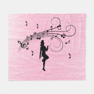 Hochstepptanz zur Musik Fleecedecke
