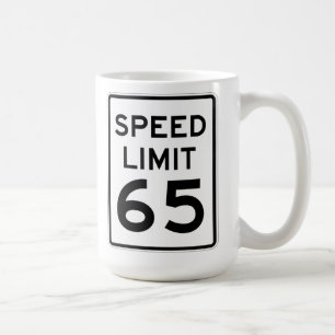 Höchstgeschwindigkeit 65 MPH-Zeichen Tasse