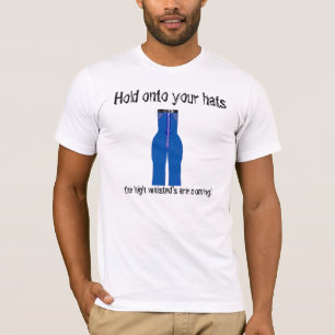 Hochwaiste Jeans kommen T - Shirt