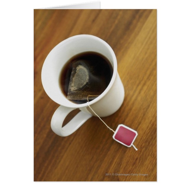 Hochwinkelaufnahme einer Tasse Tee (Vorne)
