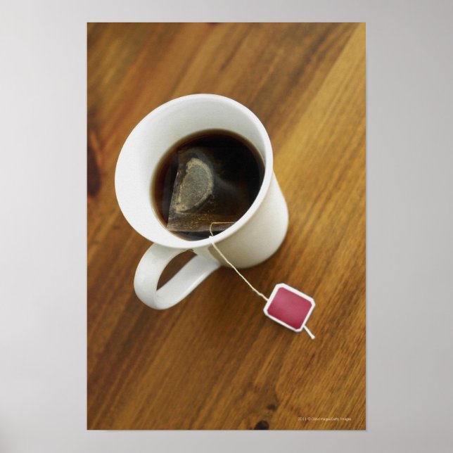 Hochwinkelaufnahme einer Tasse Tee Poster (Vorne)