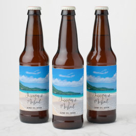 Hochzeit am Landschaftlichen Strand mit tropischen Bierflaschenetikett