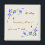 Hochzeit. Bluebell Blume Magnet<br><div class="desc">Stilvolle Bluebell-Blume in sanftem Licht. Vollständig anpassbar. Sie können die Position und Größe einiger Bilder umstellen. Auch können Sie Schriftart,  Farbe,  Größe ändern oder Ihre eigene Nachricht.</div>