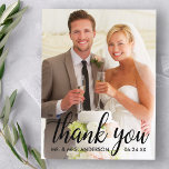 Hochzeit Danke, Bridge and Groom Foto B Postkarte<br><div class="desc">Hochzeit Danke,  Bridge and Groom Foto Postcard - Black Script</div>