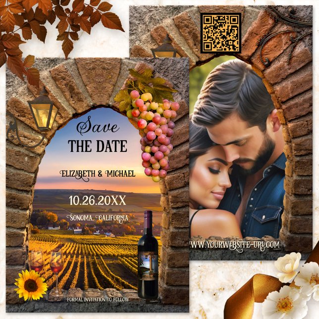 Hochzeit des italienischen Wine Themed Fotos Save The Date (Romantic Save the Date card showing a Roman arch with lantern, wine and grapes - Italian - vineyard)