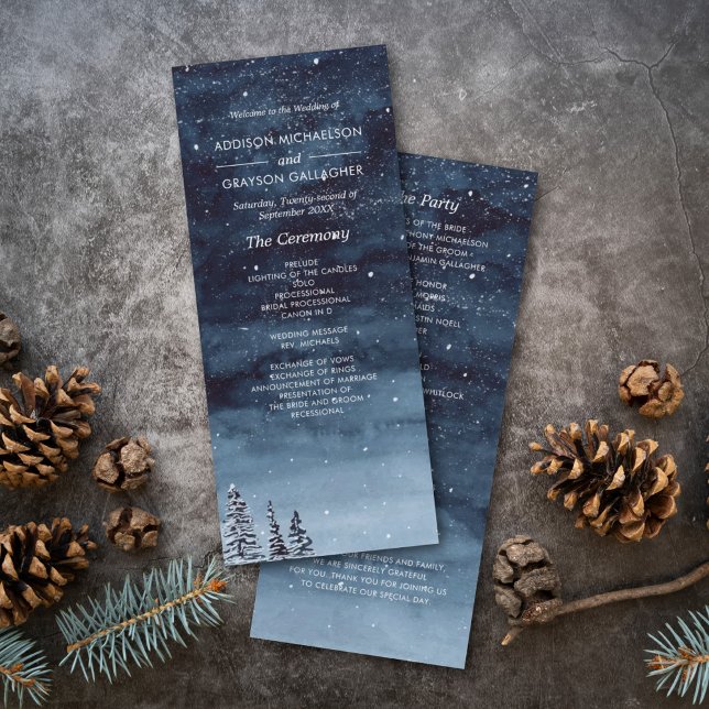 Hochzeit des Navy Blue Snowy Winter Night Wonderla Programm (Winter wonderland watercolor snow night wedding program card for and elegant winter wedding day.)