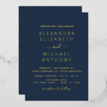 Hochzeit Elegante Romantische Marine Blue Gold Folieneinladung<br><div class="desc">Navy Blue and Gold Foil elegante und moderne Einladungen zum Hochzeitsfeiern - inklusive schöner und eleganter Schrift-Typografie für die Hochzeitsfeier.</div>