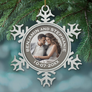 Hochzeit Erstes Weihnachts-Foto Individuelle Name Schneeflocken Zinn-Ornament