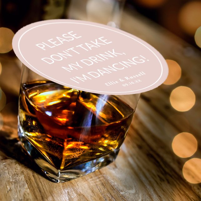 Hochzeit gib meinen Drink nicht rot. Runder Pappuntersetzer (Wedding Don't Take My Drink Blush Pink Round Paper Coaster)