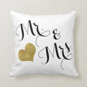 Hochzeit Herr & Mrs. Black Script Gold Heart Kissen