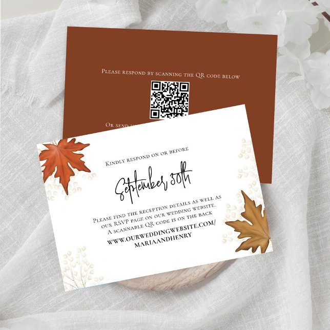 Hochzeit im Herbst Blätter Eleganter UAWG QR-Code RSVP Karte (Elegant Fall Leaves Watercolor enclosure card.)